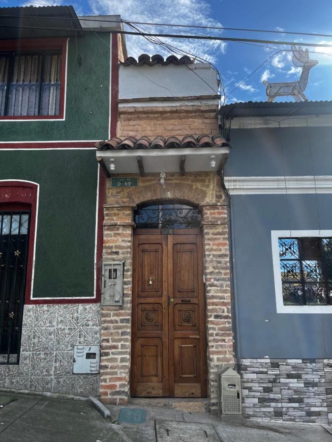 Casa De Lourdes - La Candelaria Bogotá Exteriör bild